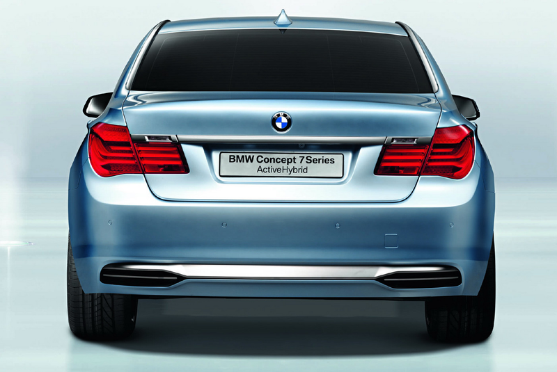 Illustration for article titled BMW Concept 7 Series ActiveHybrid Adds Power, Efficiency